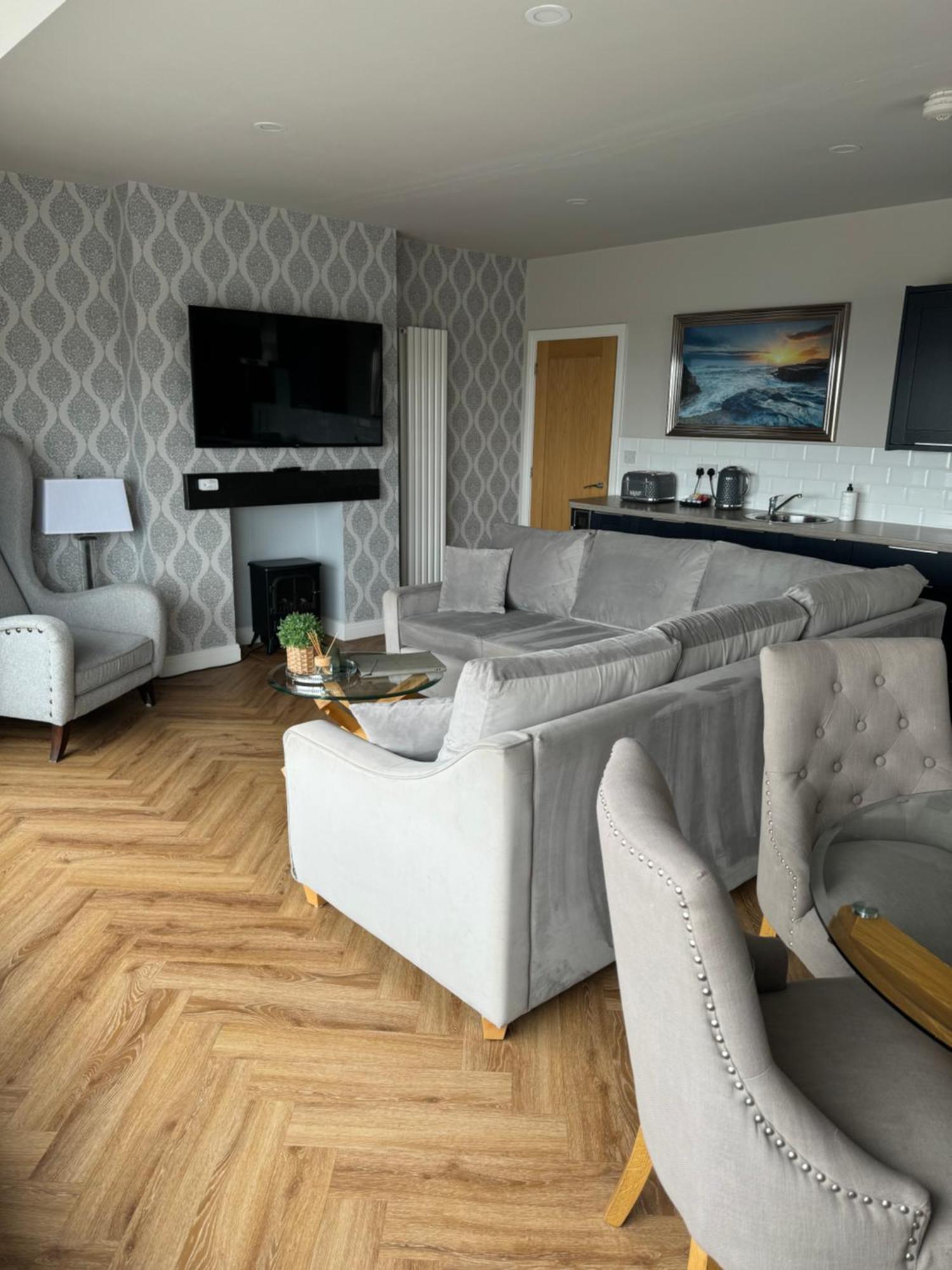 Beach House Apartment On Ground Floor With Sea View - Pet Friendly Cleveleys Εξωτερικό φωτογραφία